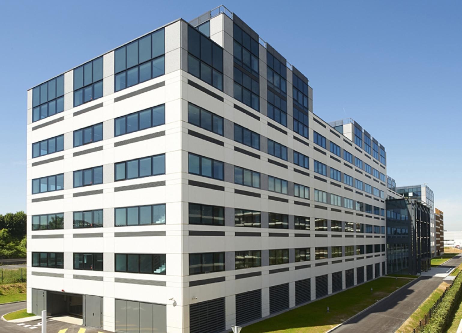 6 Neo Velizy02