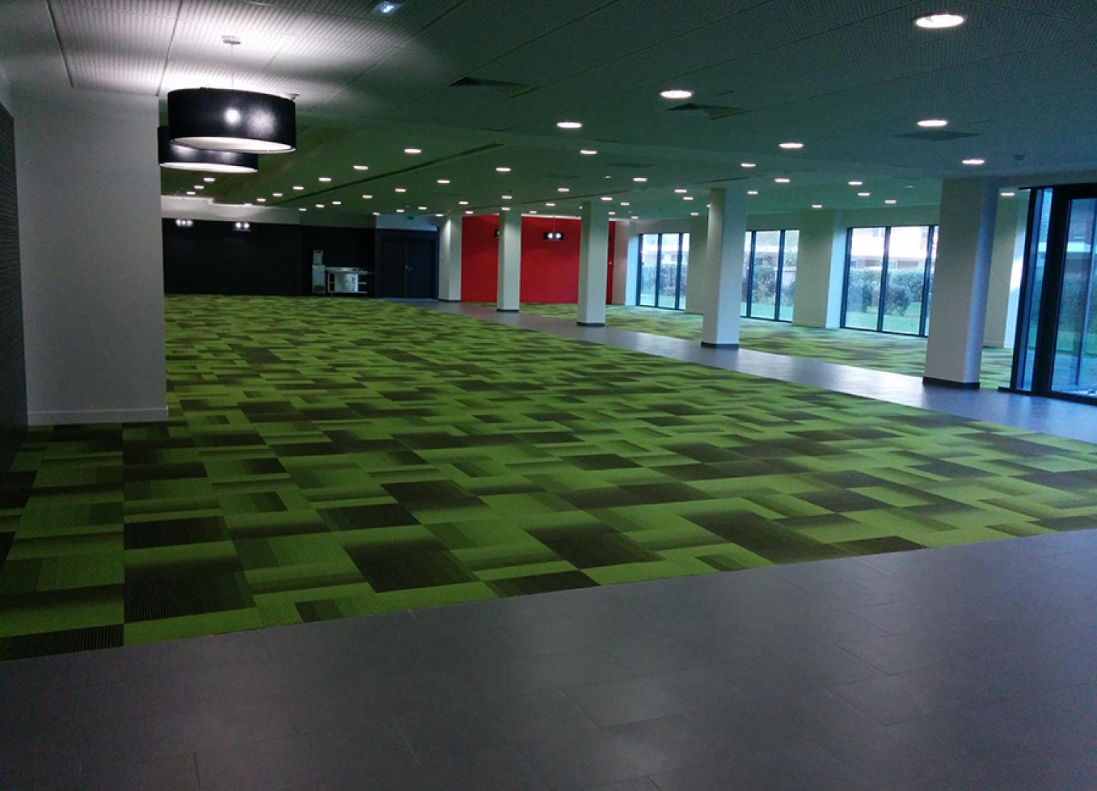 6 Neo Velizy10